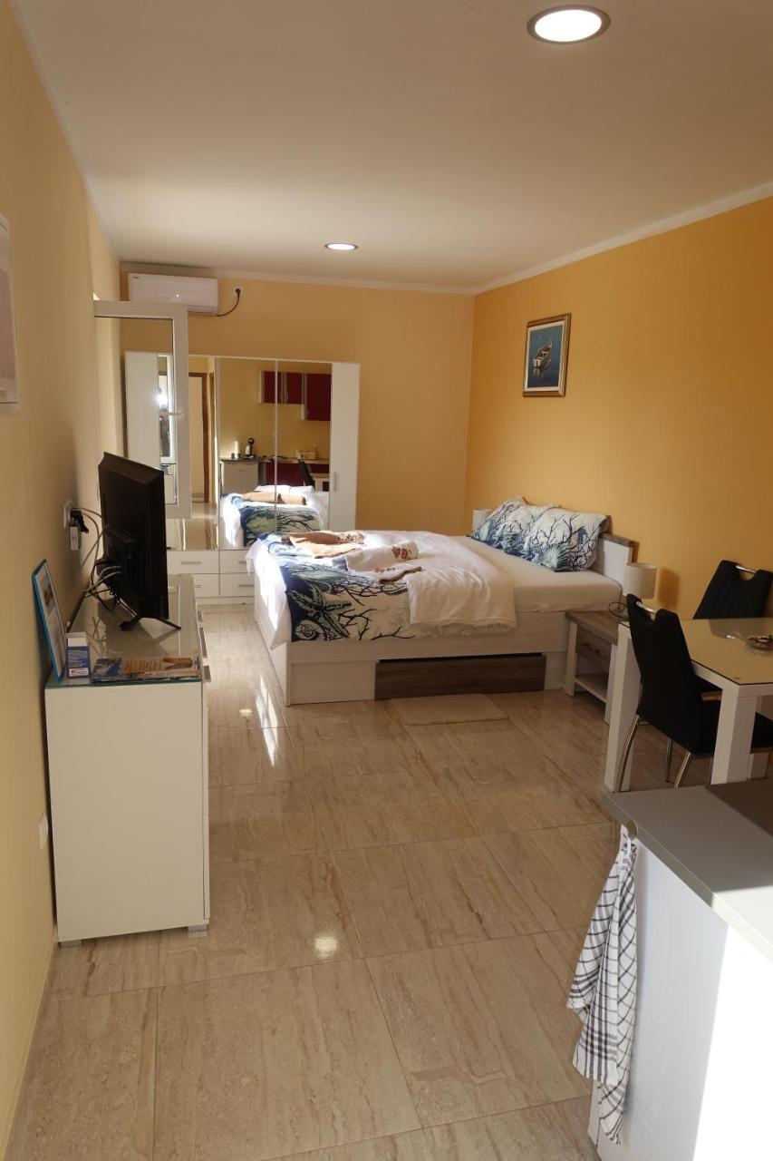 Apartments Leon Nin Room photo